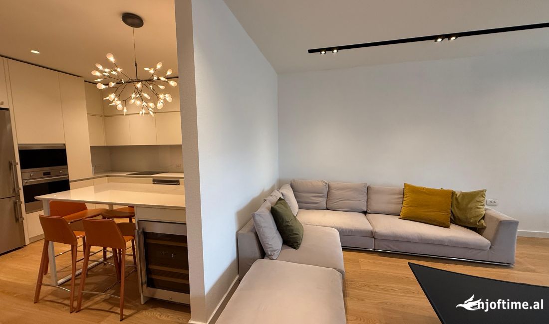 Shtepi me qera Apartament ne Tirane, 3+1, Mobilimi E mobiluar, Pagesa 2,500  Euro.