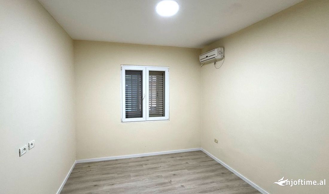 Zyre me qira prane Stadiumit Dinamo!