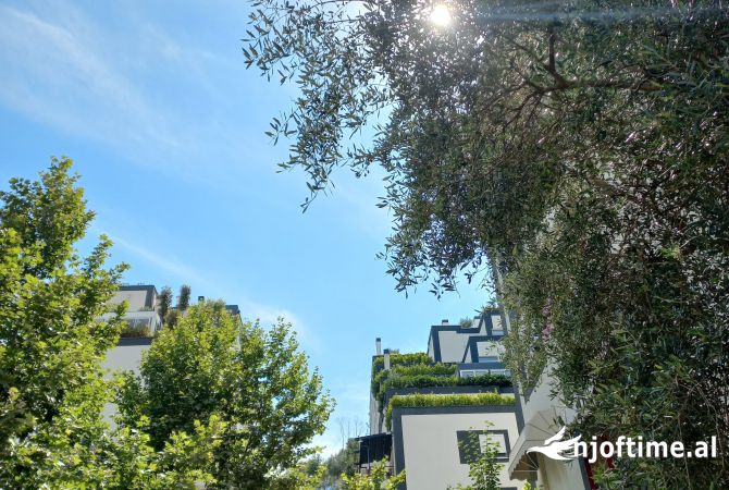 Shesim apartament 2+1+2 tek Liqeni i Thate!