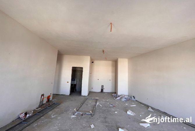 Appartamento in vendita a Tirana 1+1, Vuoto