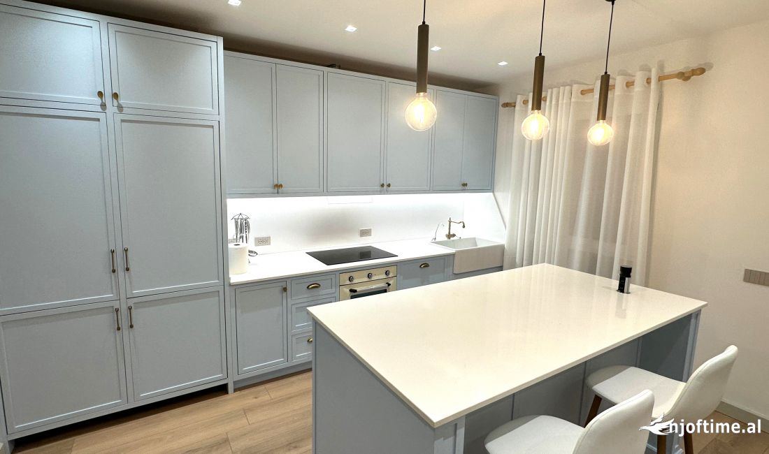 Shtepi me qera Apartament ne Tirane, 2+1, Mobilimi E mobiluar, Pagesa 1,200  Euro.