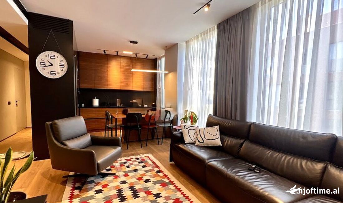 Shtepi ne shitje Apartament ne Tirane, 2+1, Mobilimi E mobiluar, Pagesa 220,000  Euro.