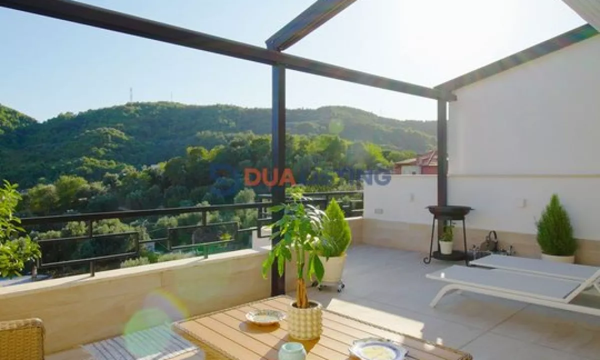 Shtepi ne shitje Apartament ne Tirane, 4+1, Mobilimi E mobiluar, Pagesa 500,000  Euro.