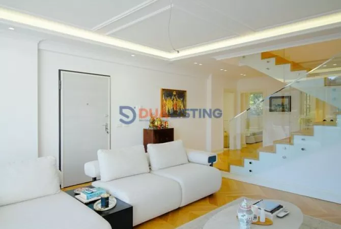 Shtepi ne shitje Apartament ne Tirane, 4+1, Mobilimi E mobiluar, Pagesa 500,000  Euro.