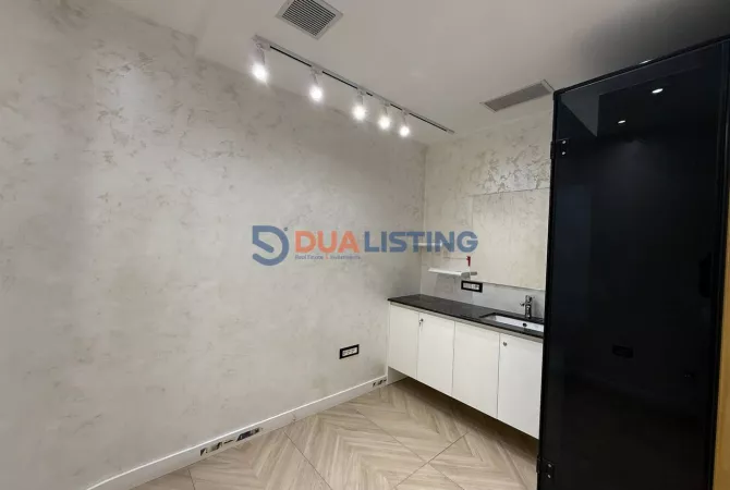 Business Property for Rent 3+1 in Tirana - 600 Euro