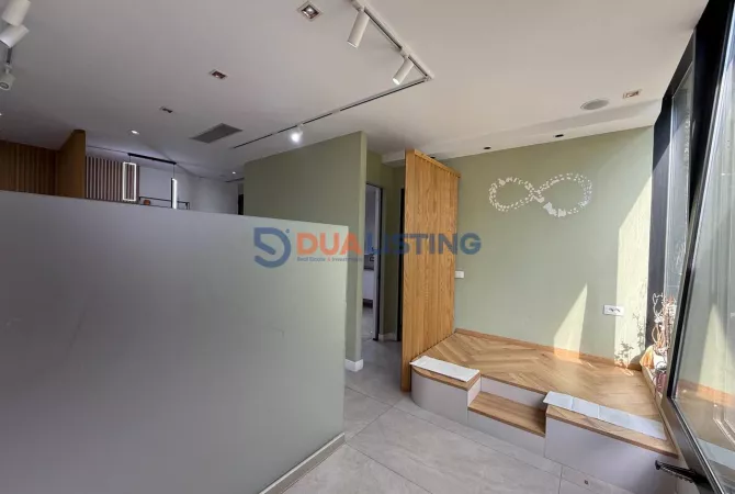 Business Property for Rent 3+1 in Tirana - 600 Euro