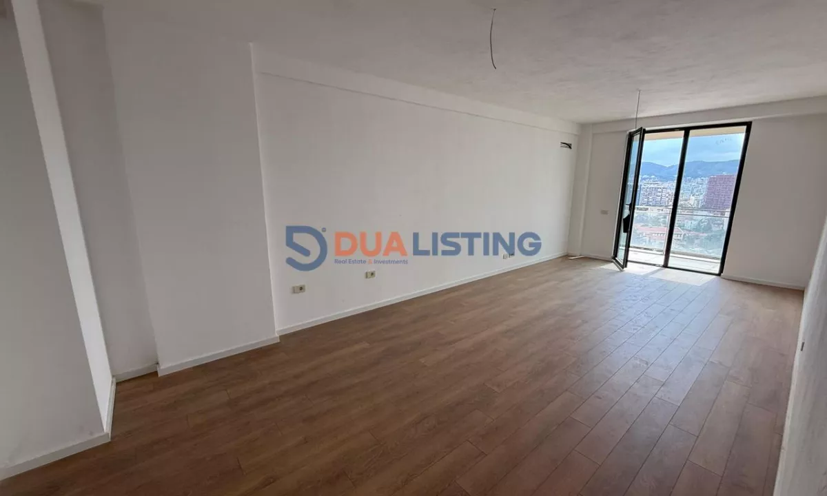 Shtepi ne shitje Apartament ne Tirane, 3+1, Mobilimi Bosh, pa mobiluar, Pagesa 380,000  Euro.