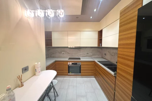 Shtepi me qera Apartament ne Tirane, 2+1, Mobilimi E mobiluar, Pagesa 1,500  Euro.