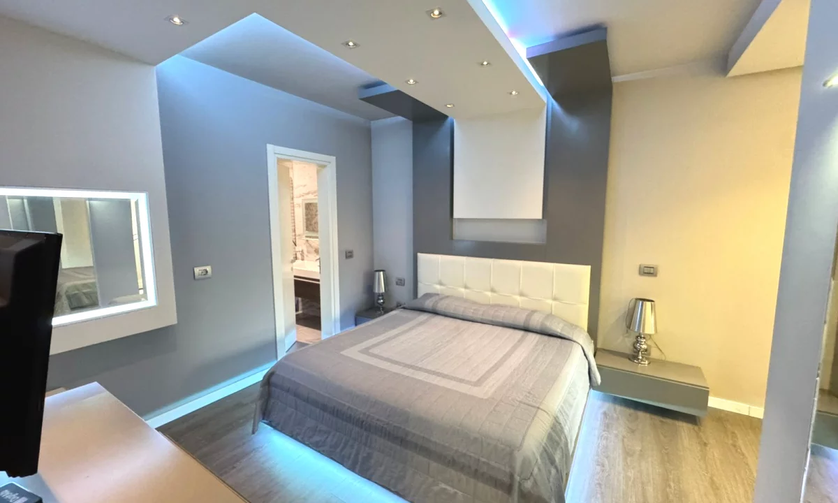 Shtepi ne shitje Apartament ne Tirane, 2+1, Mobilimi E mobiluar, Pagesa 380,000  Euro.