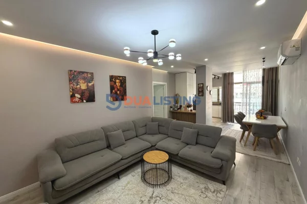 Shitet Apartament Luksoz 2+1+2 📍 Astir, prani Viles L!