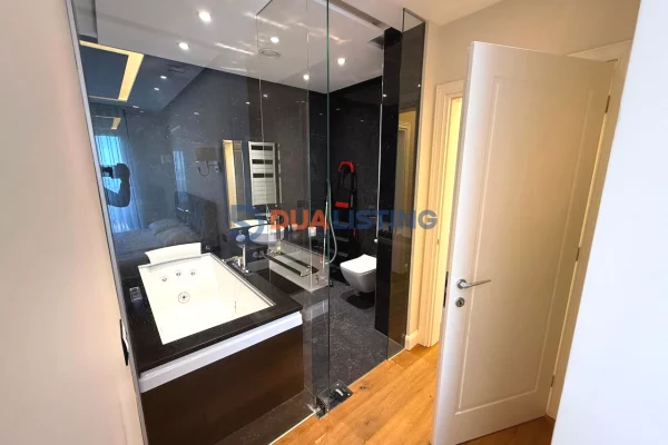 Shtepi ne shitje Apartament ne Vlore, 2+1, Mobilimi E mobiluar, Pagesa 580,000  Euro.