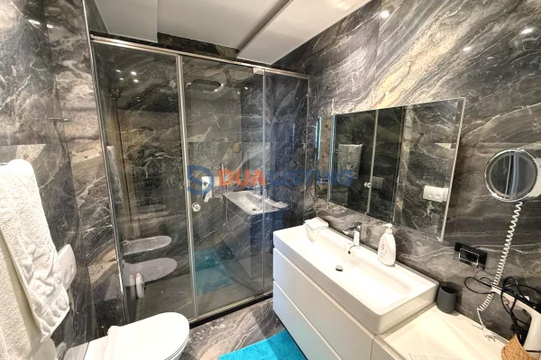 Shtepi ne shitje Apartament ne Vlore, 2+1, Mobilimi E mobiluar, Pagesa 580,000  Euro.