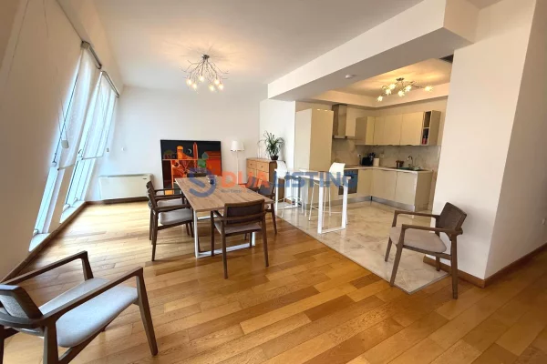 Shtepi ne shitje Apartament ne Tirane, 3+1, Mobilimi E mobiluar, Pagesa 808,000  Euro.