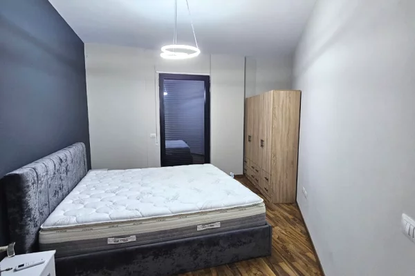 Shtepi me qera Apartament ne Tirane, 1+1, Mobilimi E mobiluar, Pagesa 50,000  Leke.