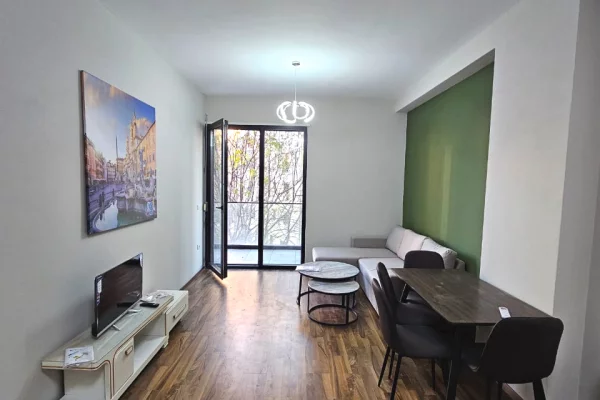 🏡 Jepet me qira apartament modern 1+1 në zonën e Fushës së Aviacionit