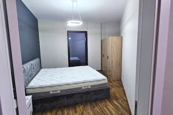 Shtepi me qera Apartament ne Tirane, 1+1, Mobilimi E mobiluar, Pagesa 50,000  Leke.
