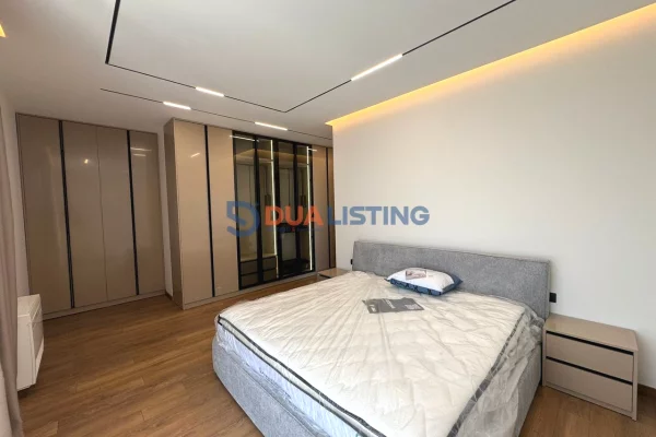 Shtepi me qera Vila Luksoze ne Tirane, 4+1, Mobilimi E mobiluar, Pagesa 5,000  Euro.