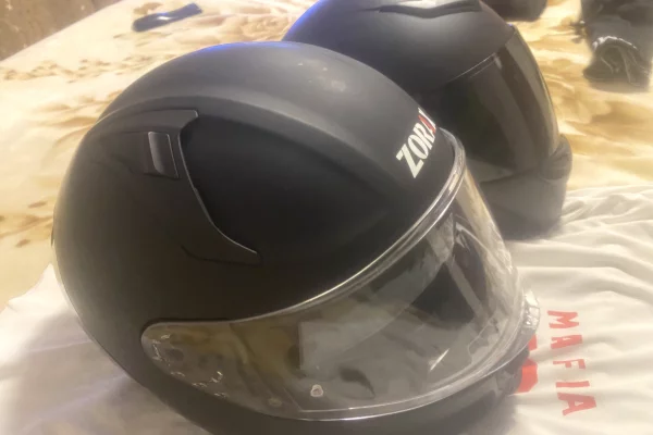 Different articles a Tirana - 1,000 Leke