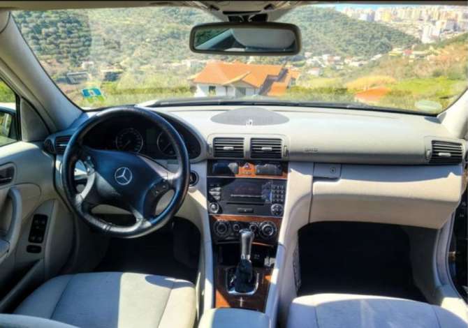 Jepet me Qera Mercedes Benz C220 duke filluar nga 35 Euro dita