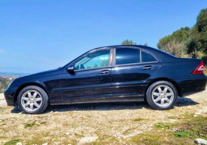 Jepet me Qera Mercedes Benz C220 duke filluar nga 35 Euro dita
