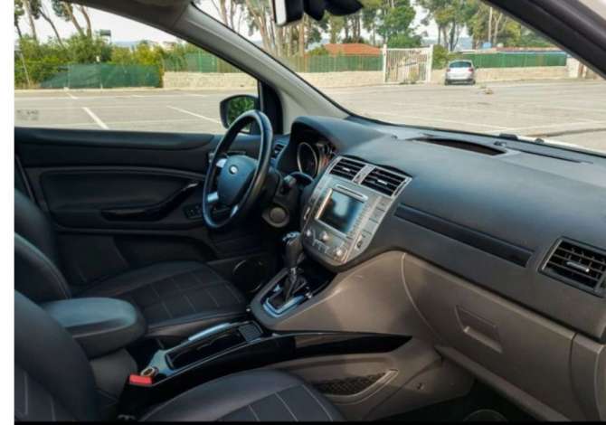 Jepet me qera Makina Ford Kuga duke filluar nga 50 euro dita