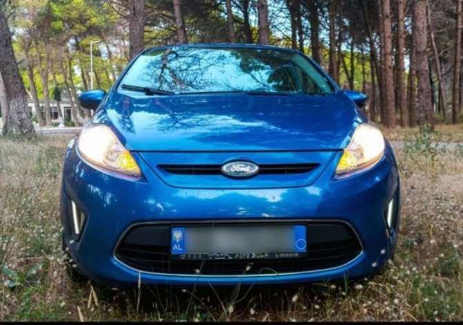 Jepet me qera Makina Ford Fiesta duke filluar nga 35 euro dita 
