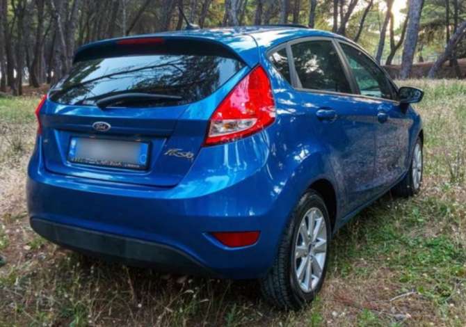 Jepet me qera Makina Ford Fiesta duke filluar nga 35 euro dita 