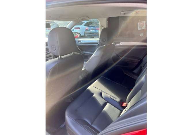 Jepet me Qera Volkswagen Golf 7 duke filluar nga 40 Euro dita 
