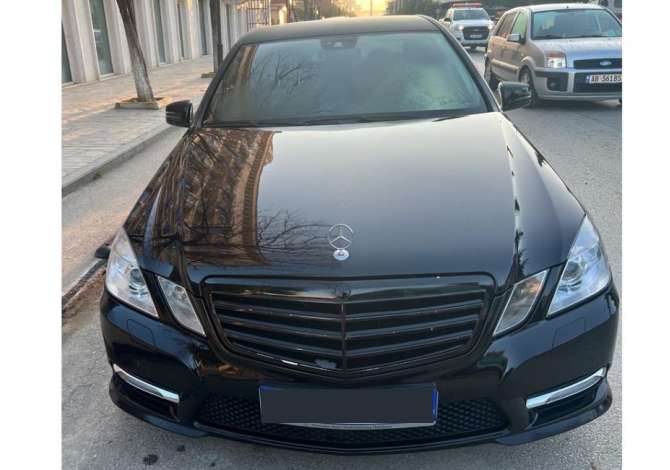 Jepet me qera makina Mercedes Benz E250  duke filluar nga 45 euro dita