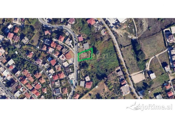 Truall ose Toke ne Tirane - 95,000 Euro