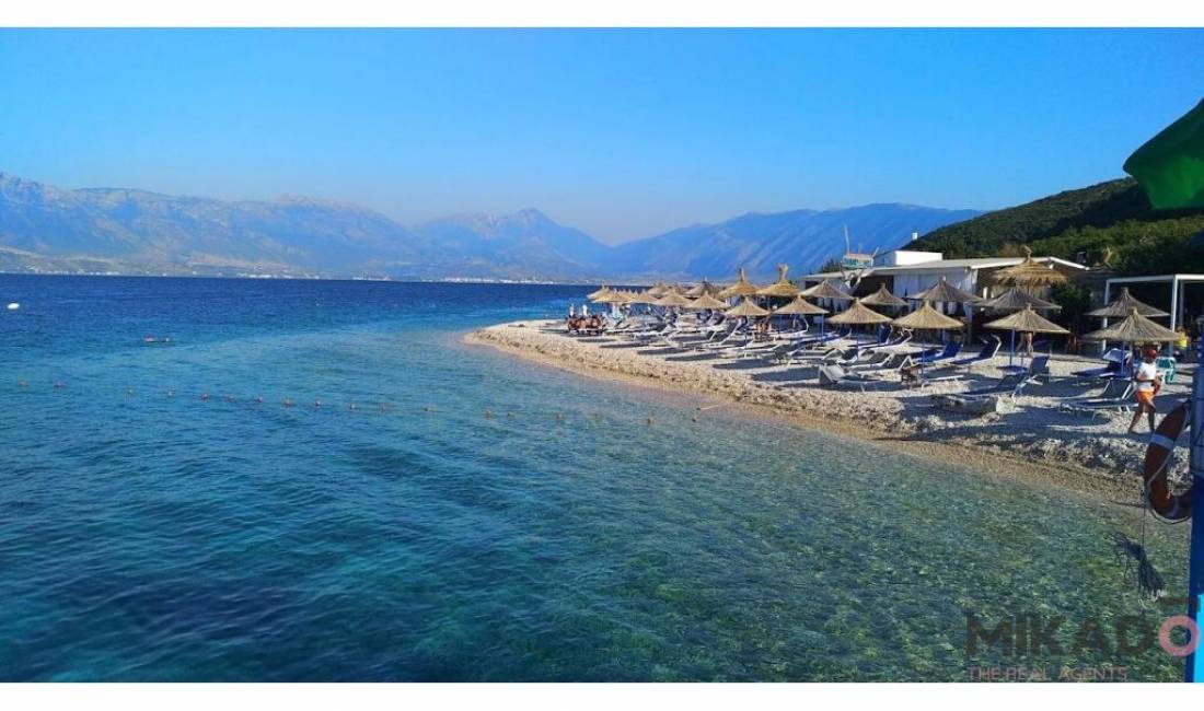 Shitet Hotel 582m2 ndertim, Radhime,Vlore