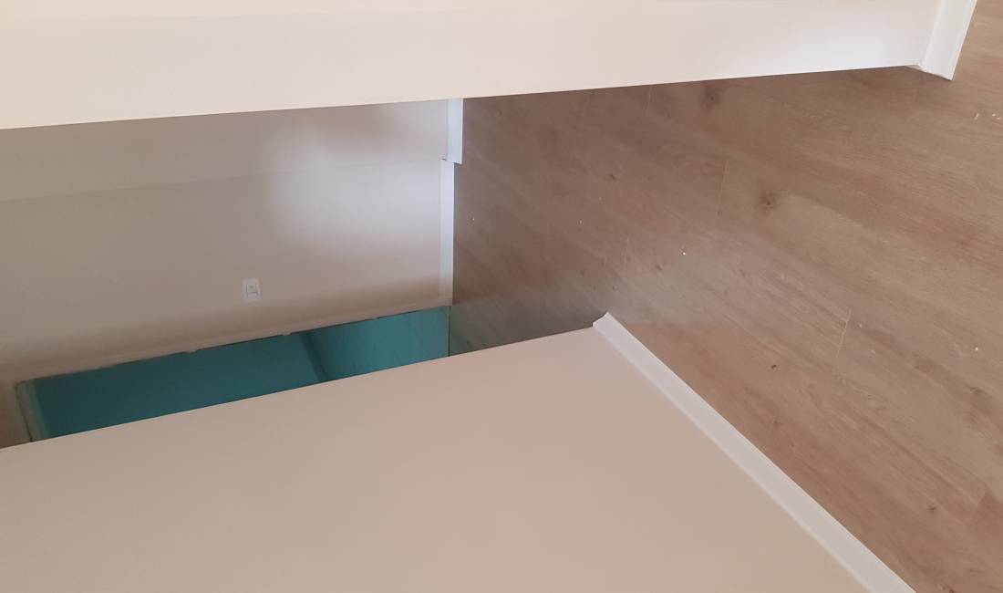 Punime gipsi parket pllaka lyerje 