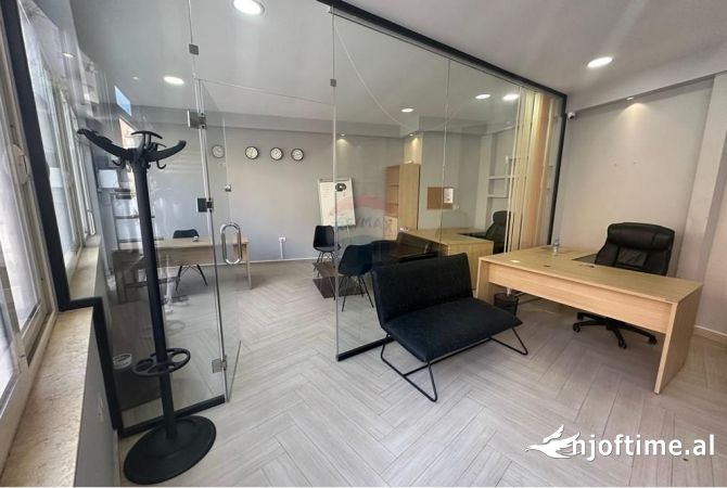 Business Property for Rent 1+1 in Tirana - 650 Euro