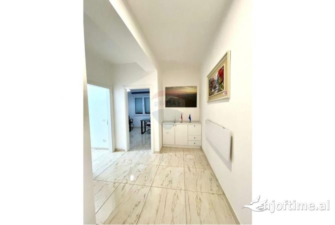 APARTAMENT 2+1 PER ZYRA TEK KOMUNA PARISIT