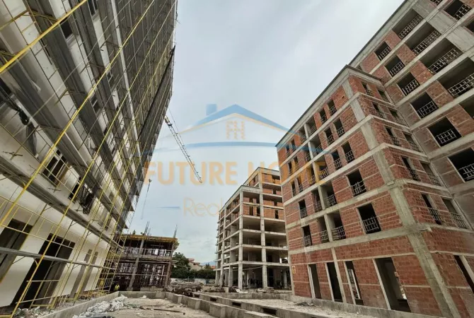 Shtepi ne shitje Apartament ne Tirane, 1+1, Mobilimi Bosh, pa mobiluar, Pagesa 81,000  Euro.