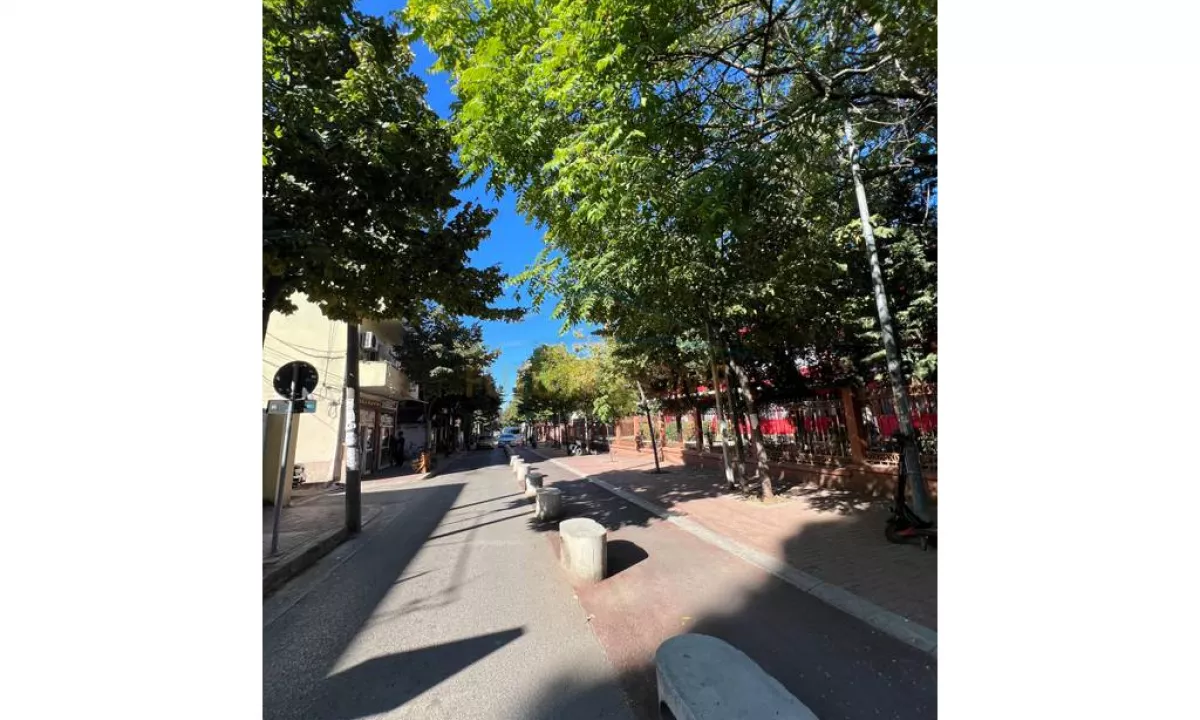 Shtepi ne shitje Apartament ne Tirane, 2+1, Mobilimi E mobiluar, Pagesa 210,000  Euro.