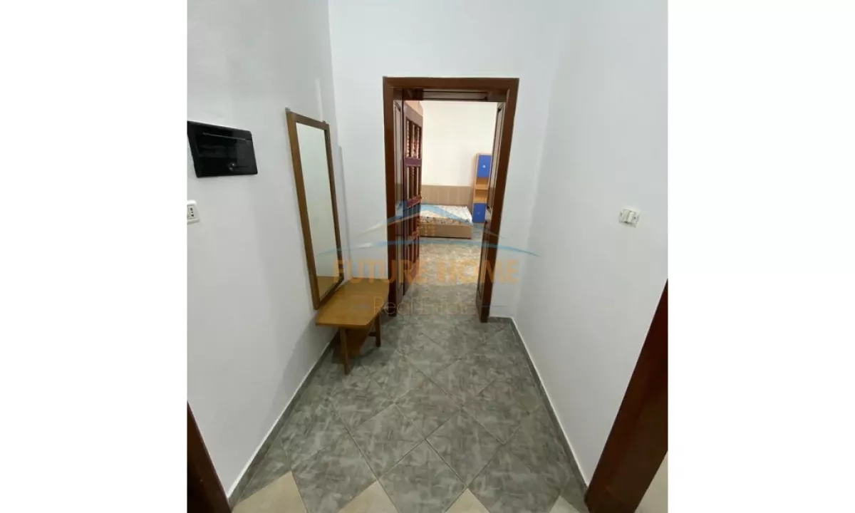 Shtepi ne shitje Apartament ne Tirane, Garsoniere, Mobilimi E mobiluar, Pagesa 7,000,000  Leke.