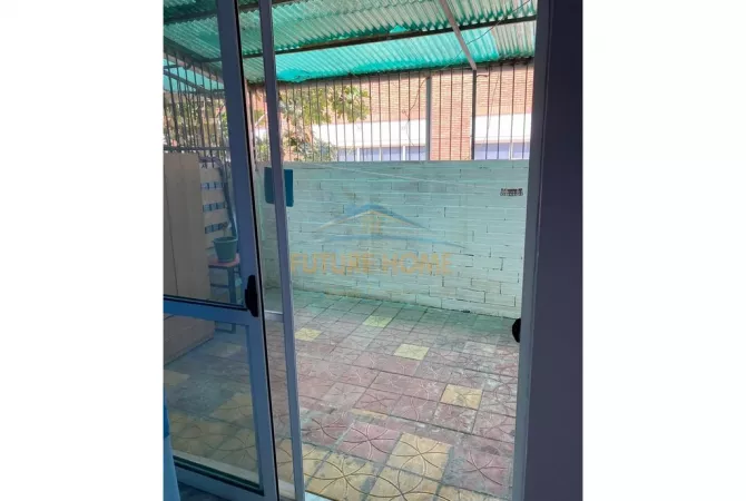 Shtepi ne shitje Apartament ne Tirane, Garsoniere, Mobilimi E mobiluar, Pagesa 7,000,000  Leke.