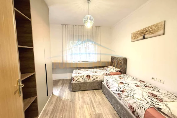Shtepi me qera Apartament ne Tirane, 2+1, Mobilimi E mobiluar, Pagesa 600  Euro.