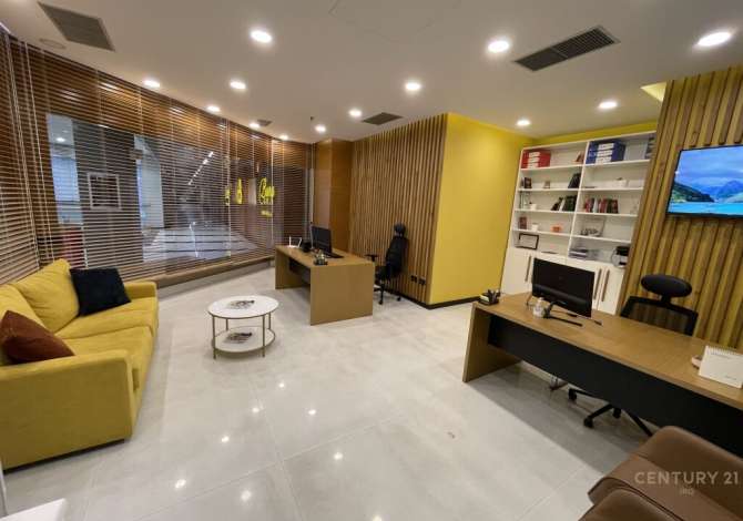 Ambient biznesi me qera 3+1 ne Tirane - 600 Euro