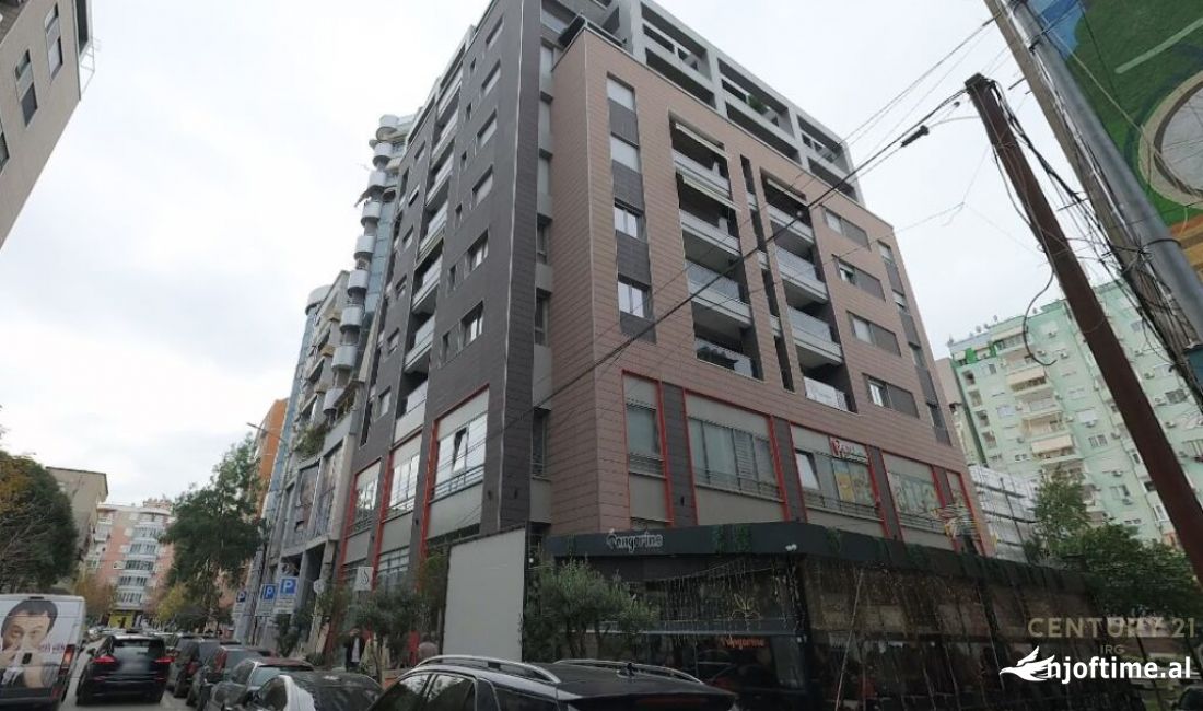 Ambient per zyre prane Juridikut!