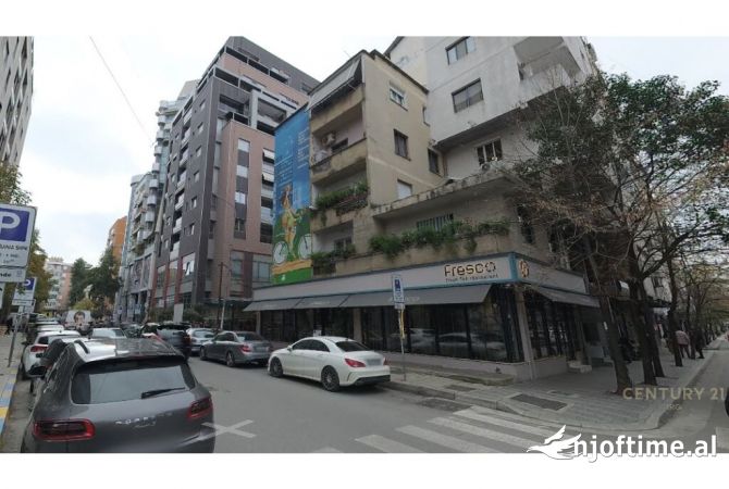 Business Property for Rent 3+1 in Tirana - 1,400 Euro