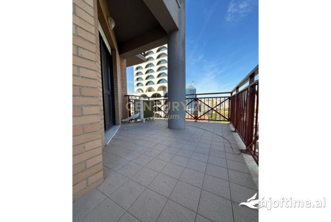 JAPIM ME QIRA APARTAMENT 3+1+2 TEK TORRE DRINI PER ZYRA/BANIM!