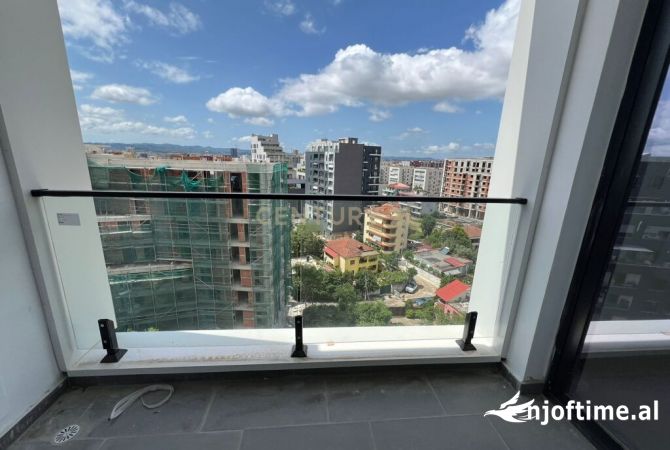 Ambiente Commerciale in Affitto 3+1 a Tirana - 450 Euro