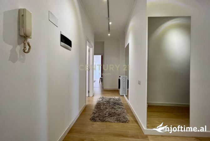 Shtepi ne shitje Apartament ne Tirane, 2+1, Mobilimi E mobiluar, Pagesa 279,000  Euro.