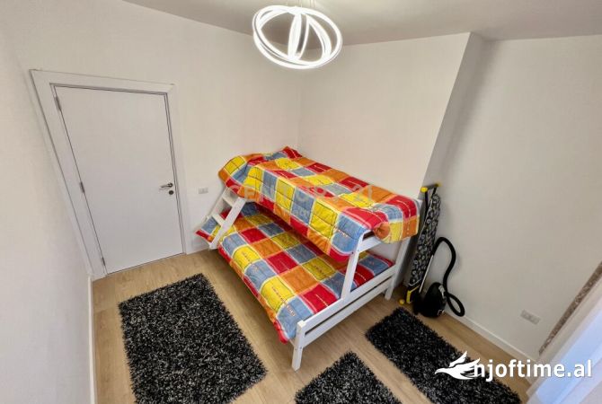 Shtepi ne shitje Apartament ne Tirane, 2+1, Mobilimi E mobiluar, Pagesa 279,000  Euro.