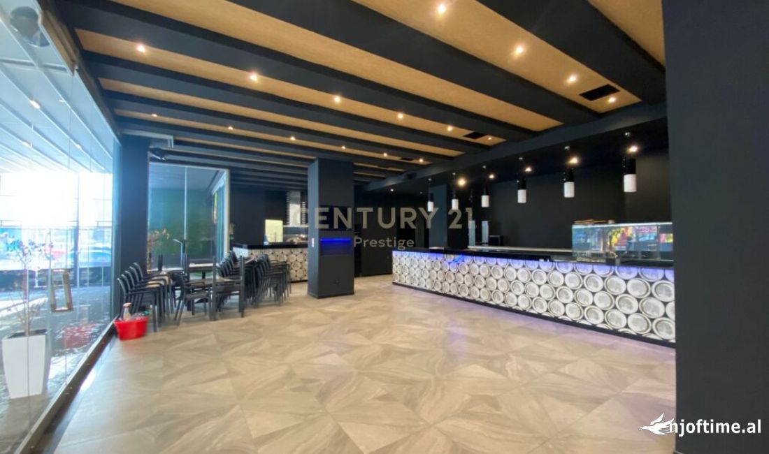 AMBIENT BAR-RESTORANT ME QIRA, I VENDOSUR NE ASTIR, TIRANE!