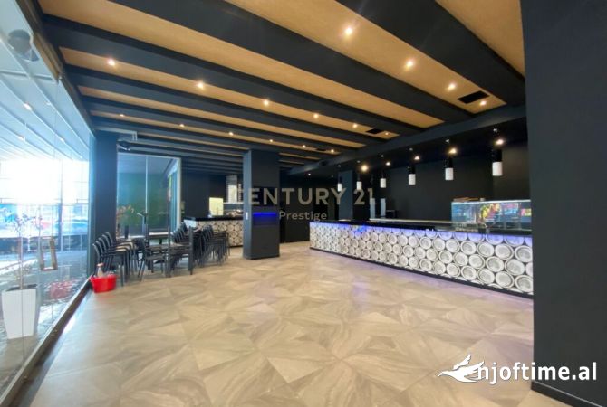 AMBIENT BAR-RESTORANT ME QIRA, I VENDOSUR NE ASTIR, TIRANE!