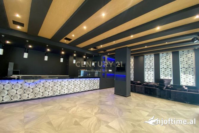 AMBIENT BAR-RESTORANT ME QIRA, I VENDOSUR NE ASTIR, TIRANE!