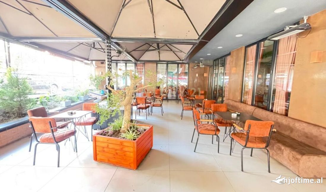 KOMUNA E PARISIT, JAPIM ME QIRA BAR-RESTORANT